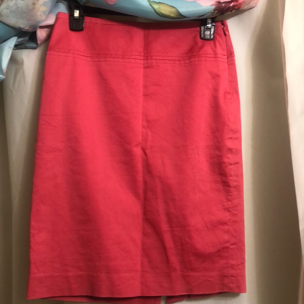 The Limited pencil skirt💕